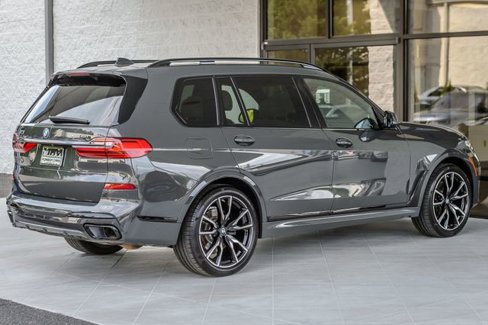 Used 2022 BMW X7 xDrive40i w/ M Sport Package image 9