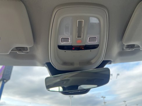 Used 2025 Volvo XC90 B5 Plus image 21