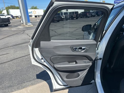 Certified 2025 Volvo XC60 B5 Plus image 25