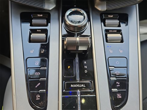 New 2025 Aston Martin Vanquish image 12