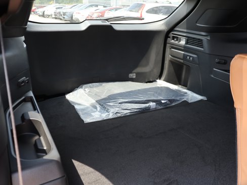 Certified 2025 MAZDA CX-70 3.3 Turbo S w/ Premium Plus image 16