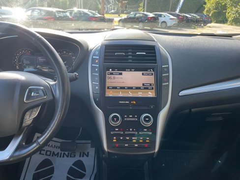 Used 2017 Lincoln MKC Premiere image 20