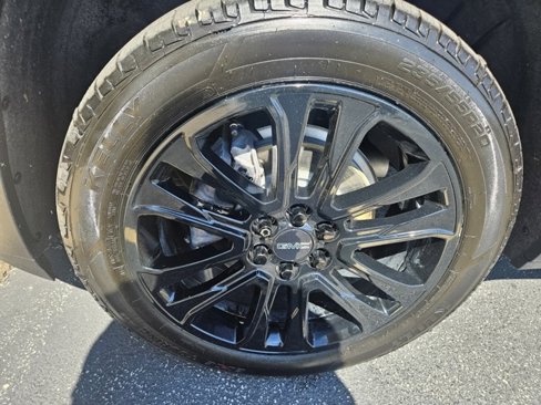 Certified 2023 GMC Acadia SLE w/ Driver Convenience Package image 40