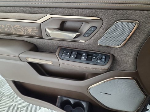 New 2025 RAM 1500 Limited image 17