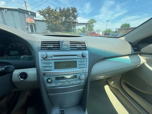 Used 2009 Toyota Camry Hybrid image 23
