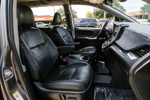Used 2019 Toyota Sienna SE image 29