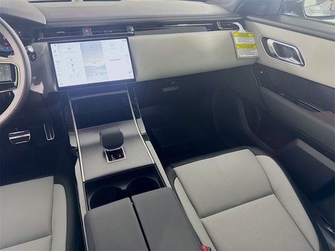 New 2026 Land Rover Range Rover Velar Dynamic SE image 23