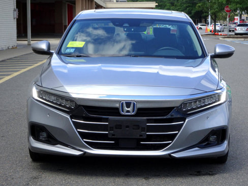 Used 2022 Honda Accord Touring image 2