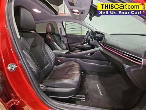 Used 2024 Hyundai Elantra Limited image 21