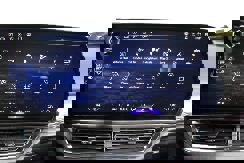 Used 2025 Chevrolet Equinox EV LT w/ LPO, All-Weather Mat Package image 15