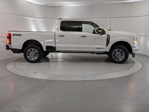 New 2026 Ford F250 Platinum w/ Platinum Plus Package image 2