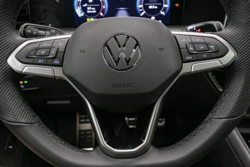 New 2025 Volkswagen Tiguan SE R-Line image 24