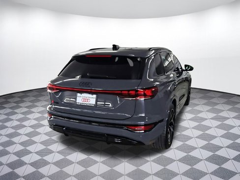 New 2025 Audi SQ6 e-tron Prestige image 8
