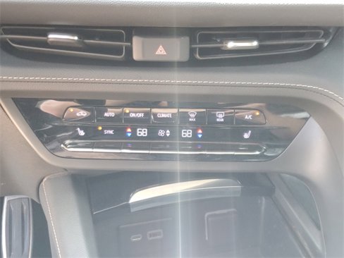 Used 2023 Buick Envision Essence w/ Sport Touring Package image 26