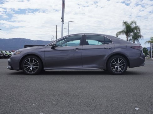 Used 2023 Toyota Camry SE image 7