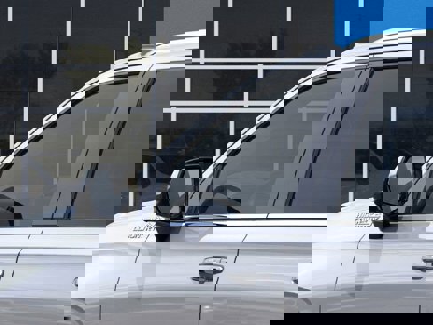 New 2026 Chevrolet Suburban High Country image 12