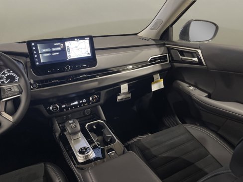 New 2025 Mitsubishi Outlander SE image 24