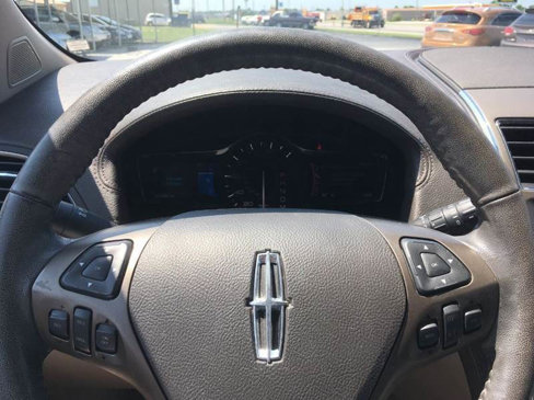 Used 2012 Lincoln MKX FWD image 15