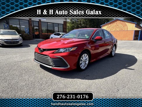 Used 2023 Toyota Camry LE image 1