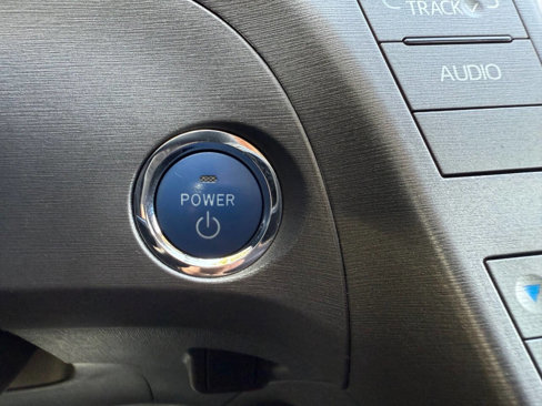 Used 2013 Toyota Prius Plug-In Hybrid image 34