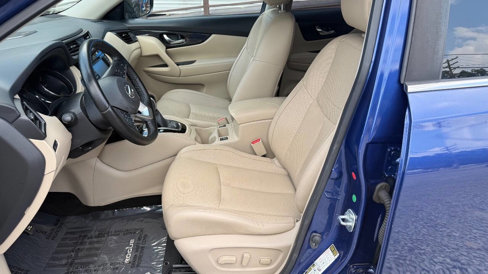 Used 2017 Nissan Rogue SL image 9