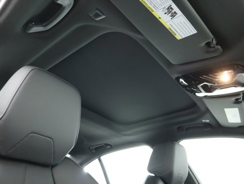 Used 2025 BMW 530i w/ Premium Package image 27