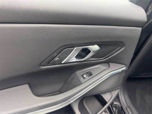 Used 2025 BMW 330i Sedan image 38