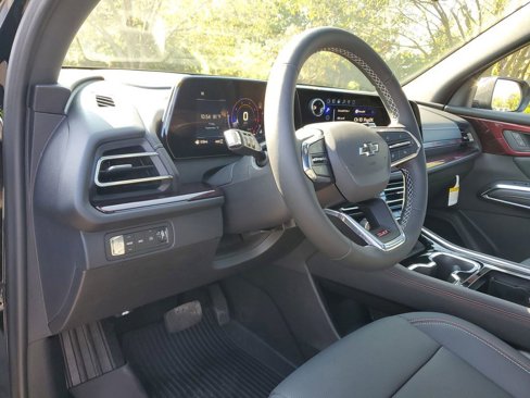 New 2026 Chevrolet Traverse Z71 w/ Driver Confidence Package image 18