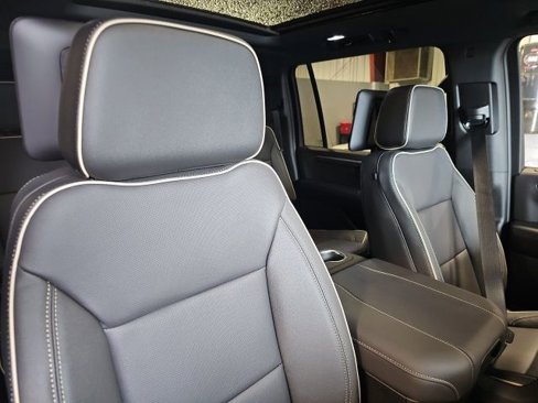 New 2026 Chevrolet Suburban Premier image 34
