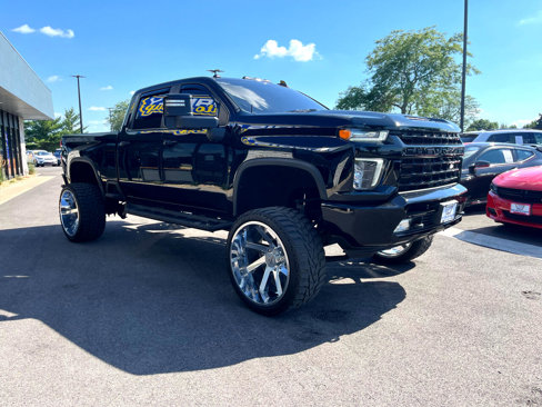 Used 2021 Chevrolet Silverado 2500 LTZ w/ LTZ Plus Package image 9