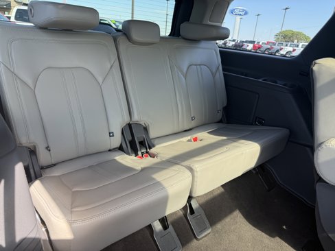 Used 2021 Ford Expedition Limited image 12