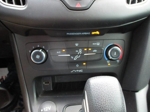 Used 2018 Ford Focus SE image 20