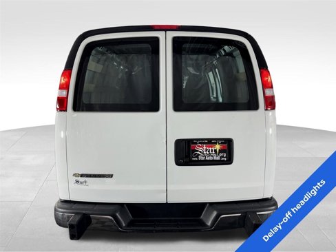 Used 2023 Chevrolet Express 2500 w/ Driver Convenience Package image 5