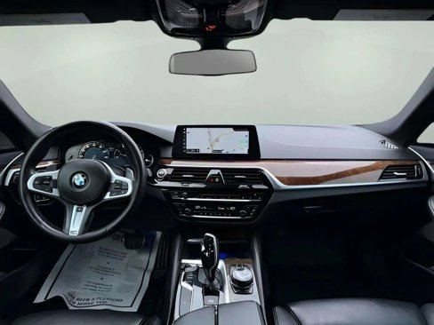 Used 2018 BMW 540i xDrive w/ M Sport Package image 20