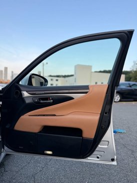 Used 2015 Lexus LS 460 L image 29