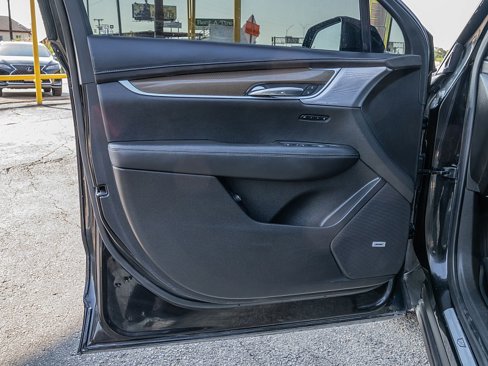 Used 2021 Cadillac XT6 Premium Luxury w/ Platinum Package image 14
