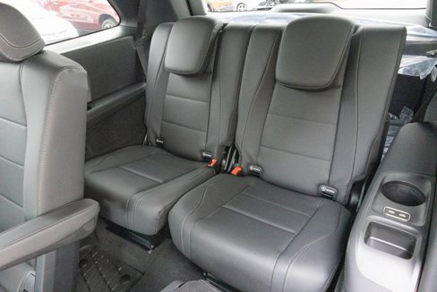 New 2025 Mercedes-Benz GLS 450 4MATIC image 18