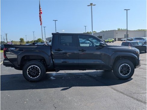 New 2025 Toyota Tacoma TRD Off-Road image 9