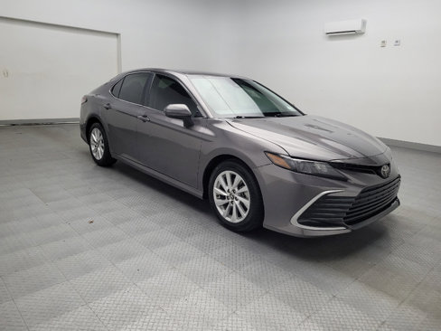 Used 2021 Toyota Camry LE image 13