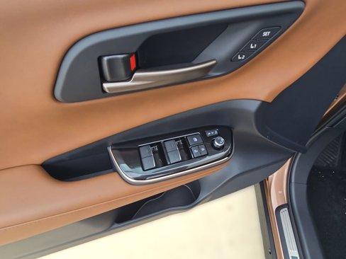 New 2025 Toyota Crown Signia image 20