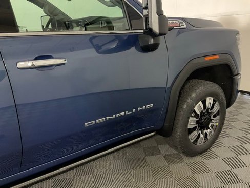 New 2026 GMC Sierra 2500 Denali w/ Denali Reserve Package image 9