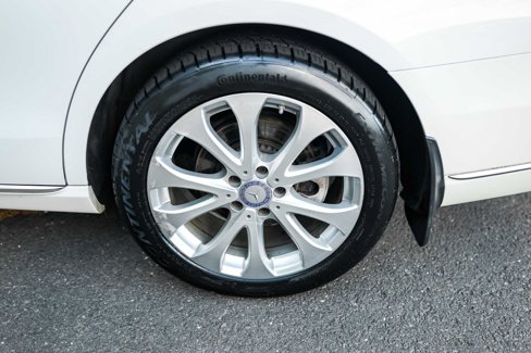 Used 2017 Mercedes-Benz E 300 4MATIC image 12