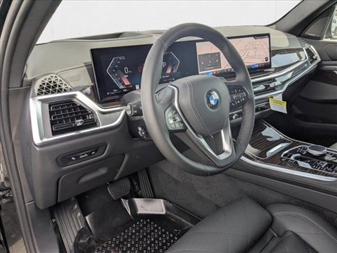 Used 2026 BMW X5 sDrive40i w/ Premium Package image 3
