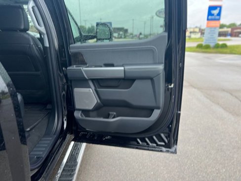 New 2025 Ford F250 Lariat image 40