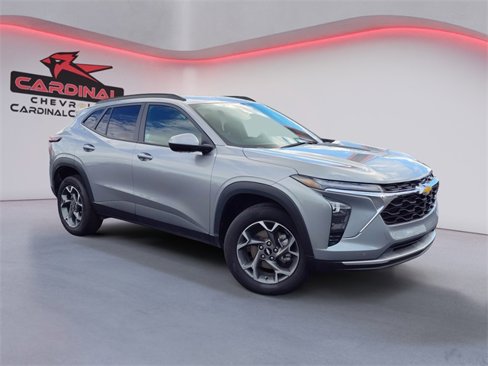 Used 2025 Chevrolet Trax LT w/ Driver Confidence Package image 1