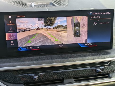 Used 2023 BMW X7 xDrive40i w/ Premium Package image 24