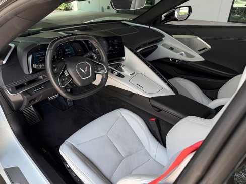 Used 2023 Chevrolet Corvette Stingray Preferred Conv w/ Z51 Performance Package image 2