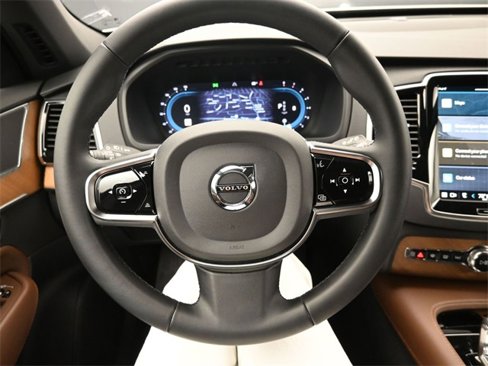 Used 2024 Volvo XC90 B6 Plus w/ Protection Package image 23