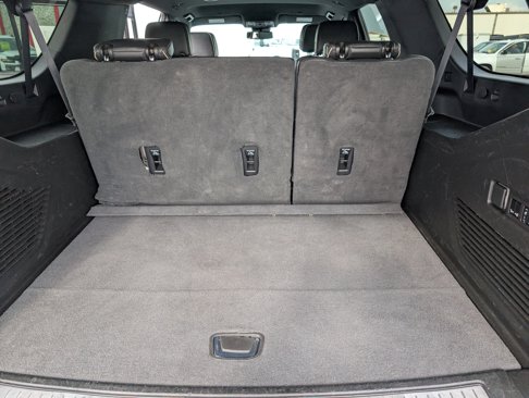Used 2023 Chevrolet Suburban Premier image 27