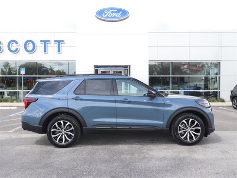 New 2025 Ford Explorer ST-Line image 9